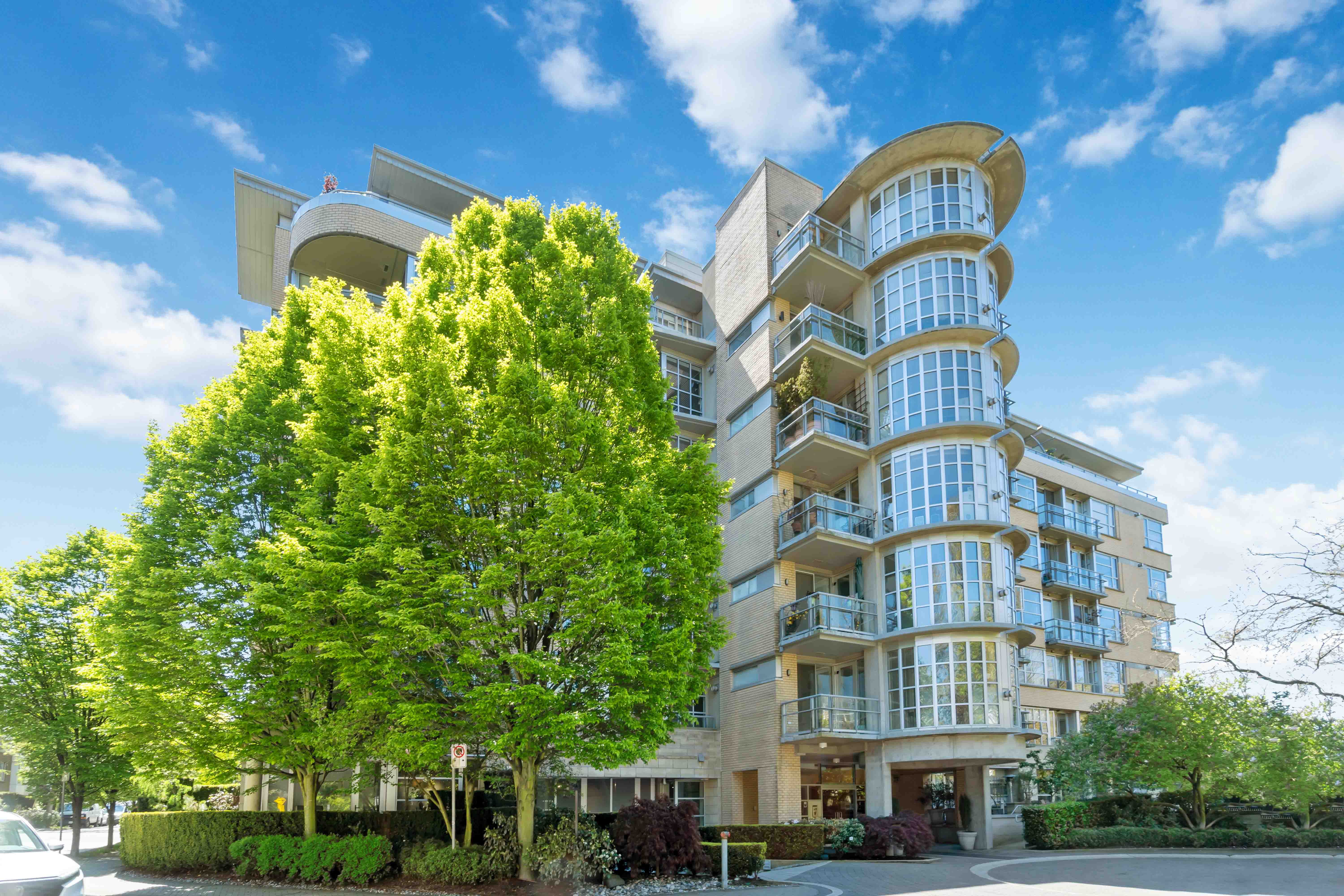 2507 Condo listing